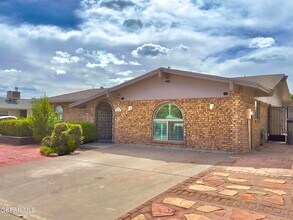 3217 Funston Pl in El Paso, TX - Building Photo - Building Photo