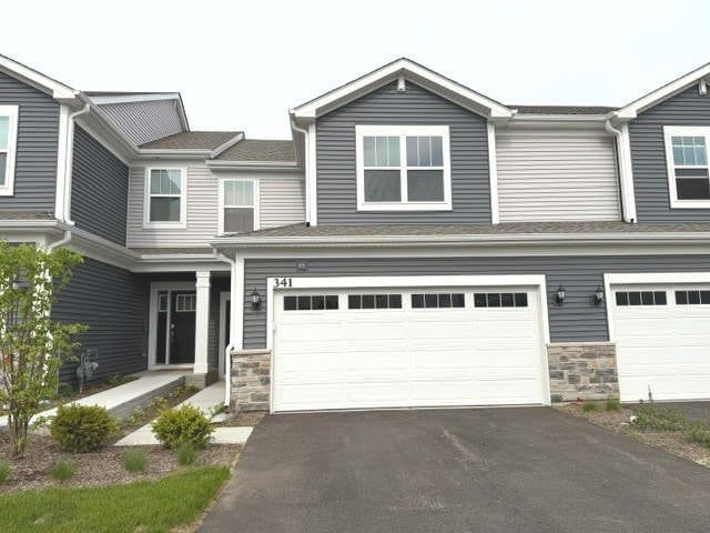 property at 341 Red Oak Cir