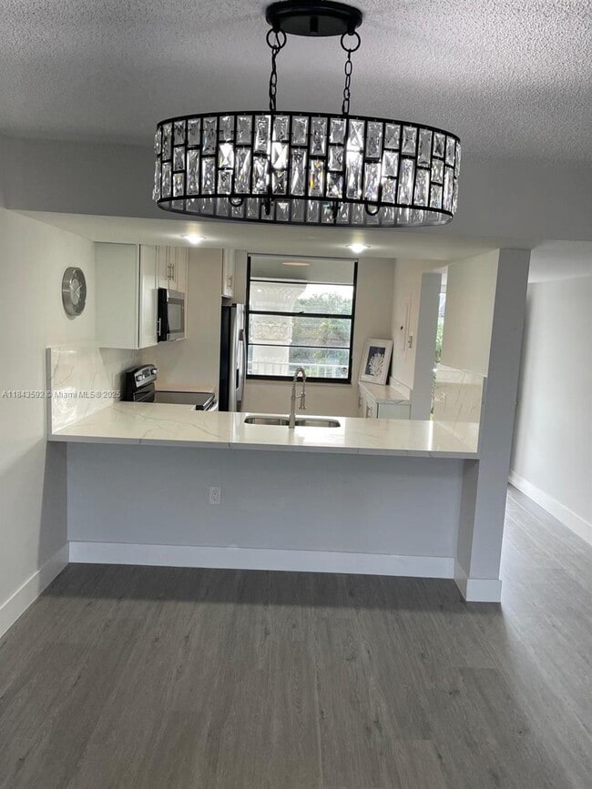 property at 1508 Whitehall Dr