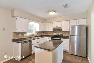 5805 Hyde Park Dr in Montgomery, AL - Building Photo - Building Photo