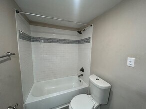 1704 N 13th St in Waco, TX - Building Photo - Building Photo