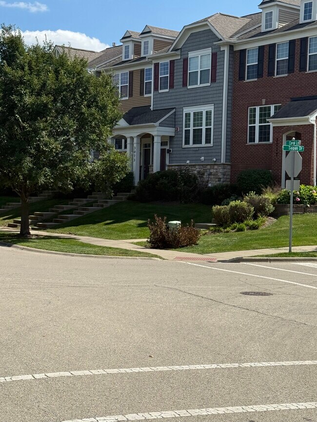 3073 Coral Ln in Glenview, IL - Building Photo - Building Photo