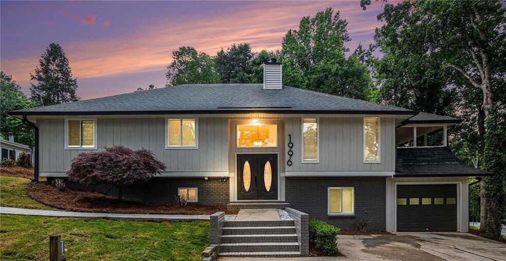 1996 Briarwood Dr in Gainesville, GA - Foto de edificio