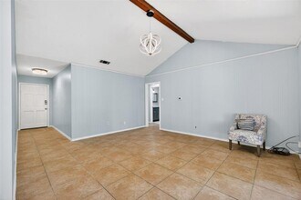 10004 Woodhaven Dr in Austin, TX - Building Photo - Building Photo