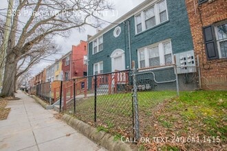 333 Parkland Pl SE in Washington, DC - Building Photo - Building Photo