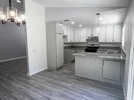 37445 Sheffield Dr in Palmdale, CA - Building Photo - Building Photo