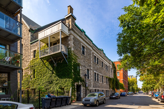 1174-1888 De Champlain Rue in Montréal, QC - Building Photo - Primary Photo