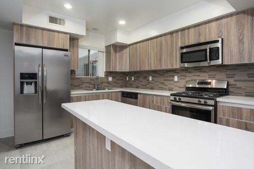 1301 Brockton Ave-Unit -Apt 108 in Los Angeles, CA - Building Photo - Building Photo