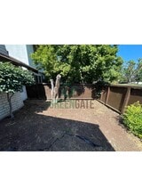2704 Barcelona Dr in Modesto, CA - Building Photo - Building Photo