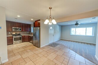 213 Storm Dr in Holtsville, NY - Building Photo - Building Photo