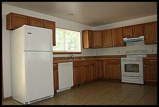 6432 Shire Estate Pl NE in Bremerton, WA - Building Photo - Building Photo