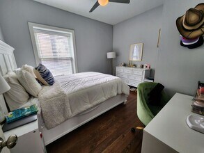 717 W Belmont Ave in Chicago, IL - Building Photo - Building Photo