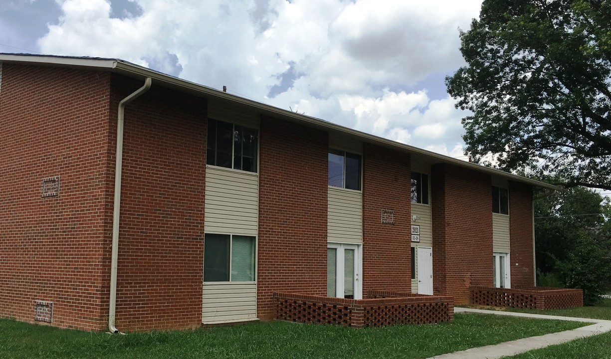 Fairway Apartments in Morristown, TN - Building Photo