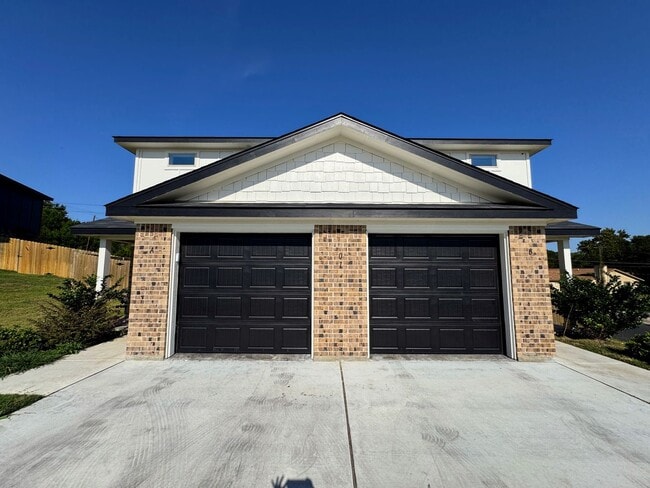 301 Agua Chiquita Ct