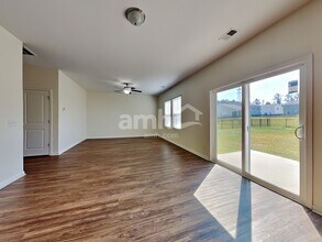 143 Orion Way in Moncks Corner, SC - Foto de edificio - Building Photo