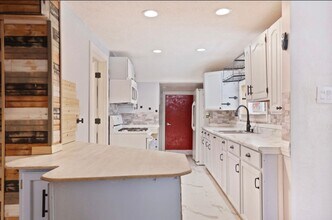 608 38th St in Bay City, MI - Building Photo - Building Photo