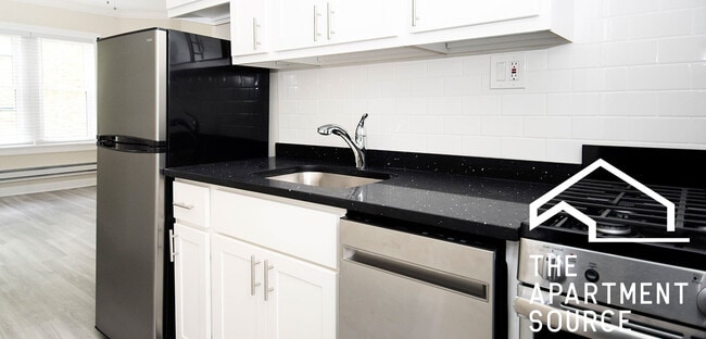 646 W Roscoe St in Chicago, IL - Building Photo - Building Photo