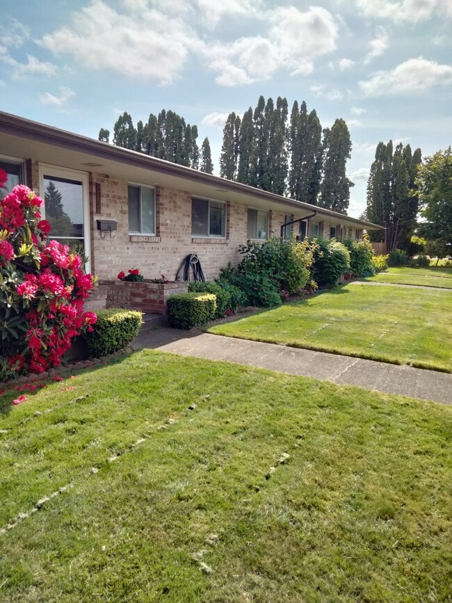 1212 9th Ave NW, Unit 1212 9th Ave NW Puyallup