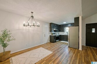 1911 Glen Davis Ln in Oxford, AL - Building Photo - Building Photo