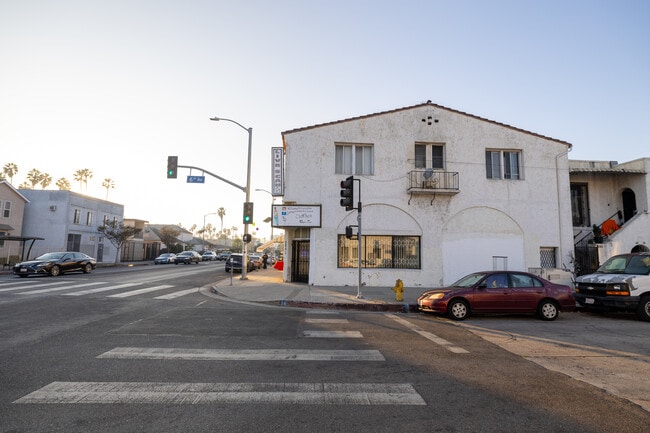 2801 W Vernon Ave in Los Angeles, CA - Building Photo - Building Photo