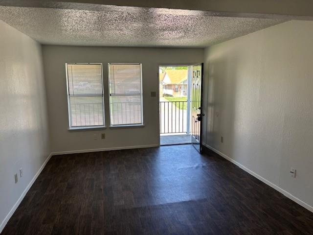 347 Ware Dr in Grand Prairie, TX - Building Photo - Building Photo