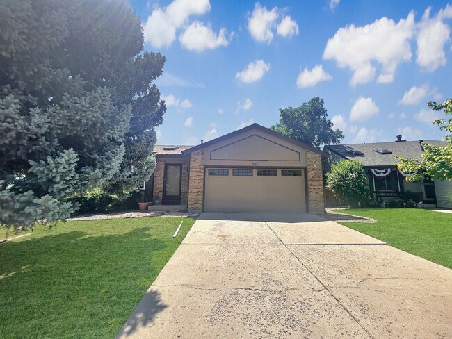 8059 S Johnson Ct in Littleton, CO - Building Photo - Building Photo