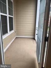 13723 Neil Armstrong Ave in Herndon, VA - Building Photo - Building Photo