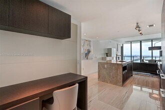 3131 NE 7th Ave, Unit # 4802 in Miami, FL - Building Photo - Building Photo