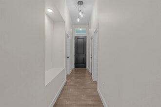 9812 Caddo Lp in Laredo, TX - Building Photo - Building Photo