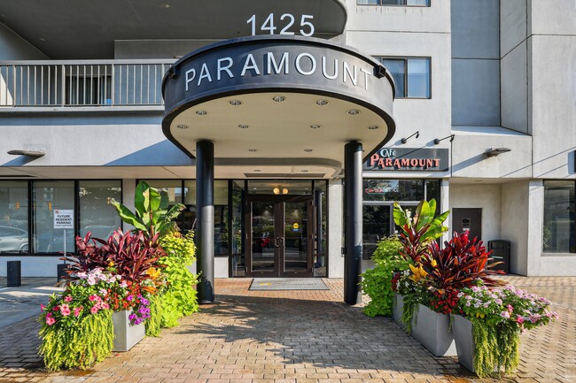 The Paramount in Arlington, VA - Foto de edificio - Building Photo