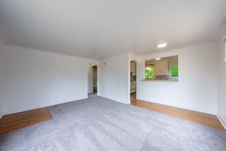 851 S 54th St, Unit 851 in Tacoma, WA - Foto de edificio - Building Photo