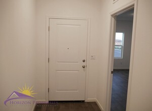 1100 Cedar Dr in Wheatland, CA - Building Photo - Building Photo