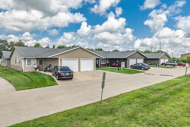 Lincoln Ridge in Indianola, IA - Building Photo - Building Photo