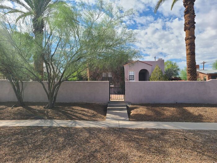 2524 E 7th St in Tucson, AZ - Building Photo