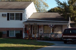Beechwood Manor in Elizabethtown, PA - Building Photo