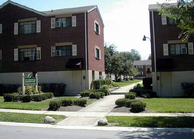 Allendorf Courtyard in Cincinnati, OH - Building Photo - Building Photo