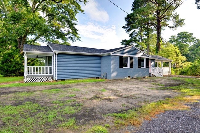 200 Olde Pond Ln in Yorktown, VA - Building Photo - Building Photo