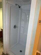 310 Main St, Unit 1 in Sturbridge, MA - Foto de edificio - Building Photo