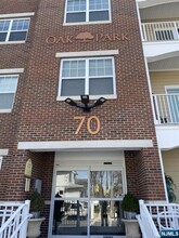 70 Oak St in Rochelle Park, NJ - Building Photo - Building Photo