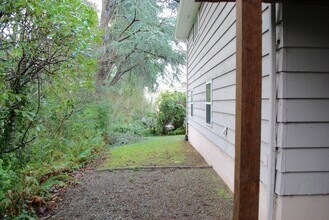 10832 35th Ave SW in Seattle, WA - Building Photo - Building Photo