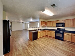 2727 Sutherland Dr in Thompson's Station, TN - Building Photo - Building Photo