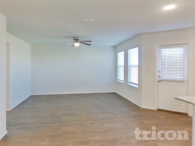 13215 Winemaker Dr, Unit 4311 in San Antonio, TX - Foto de edificio - Building Photo