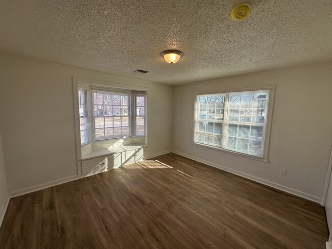 1008 S 14th St in Chickasha, OK - Building Photo - Building Photo
