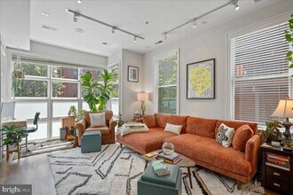 2106 10th St NW in Washington, DC - Building Photo - Building Photo