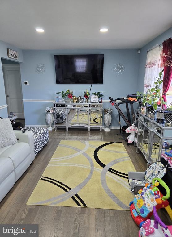 property at 9323 Alcona St