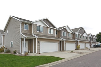 Indigo Crossing in Mankato, MN - Building Photo - Building Photo