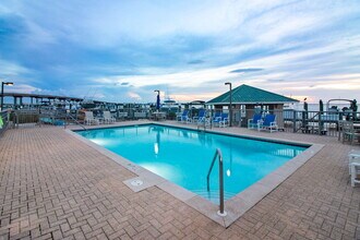 5 Calhoun Ave in Destin, FL - Foto de edificio - Building Photo