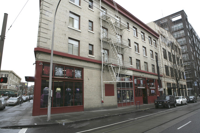 Fairfield Apartments in Portland, OR - Building Photo - Building Photo