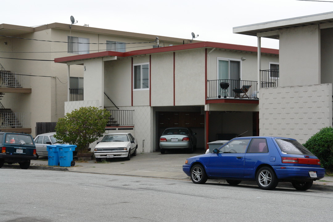 136 Santa Lucia Ave in San Bruno, CA - Building Photo