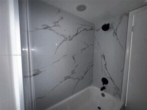 5780 Rock Island Rd in Tamarac, FL - Building Photo - Building Photo